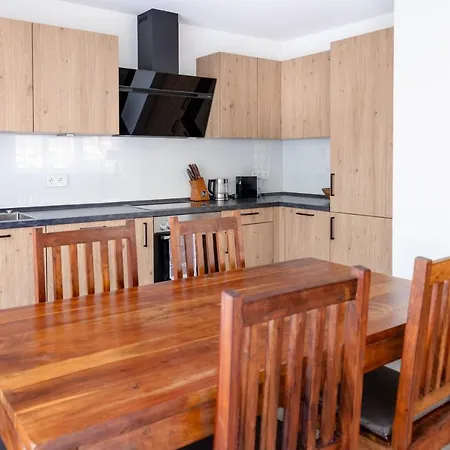 Ferienwohnung'akazie' Mit Terrasse Auf Dem Bodanrueck * 라돌프젤암보덴시